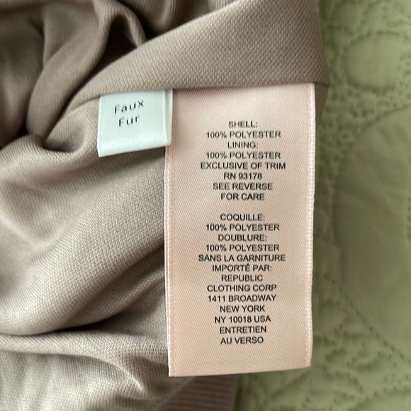 Faux Fur sweatshirt by Philosophy in size extra large - Picture 3 of 4